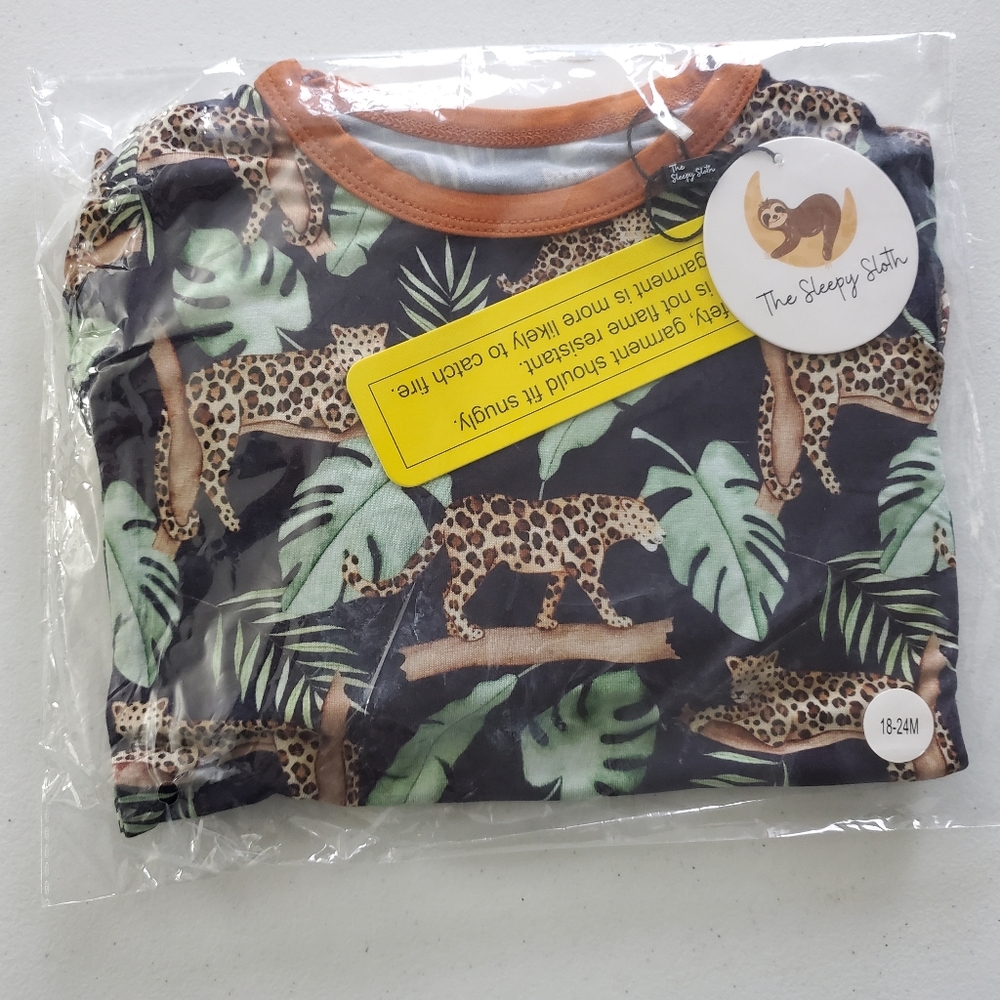 🆕 NEW IN BAG! Sleepy Sloth Bamboo Kids PJs – Size 18–24 Months – Leopard